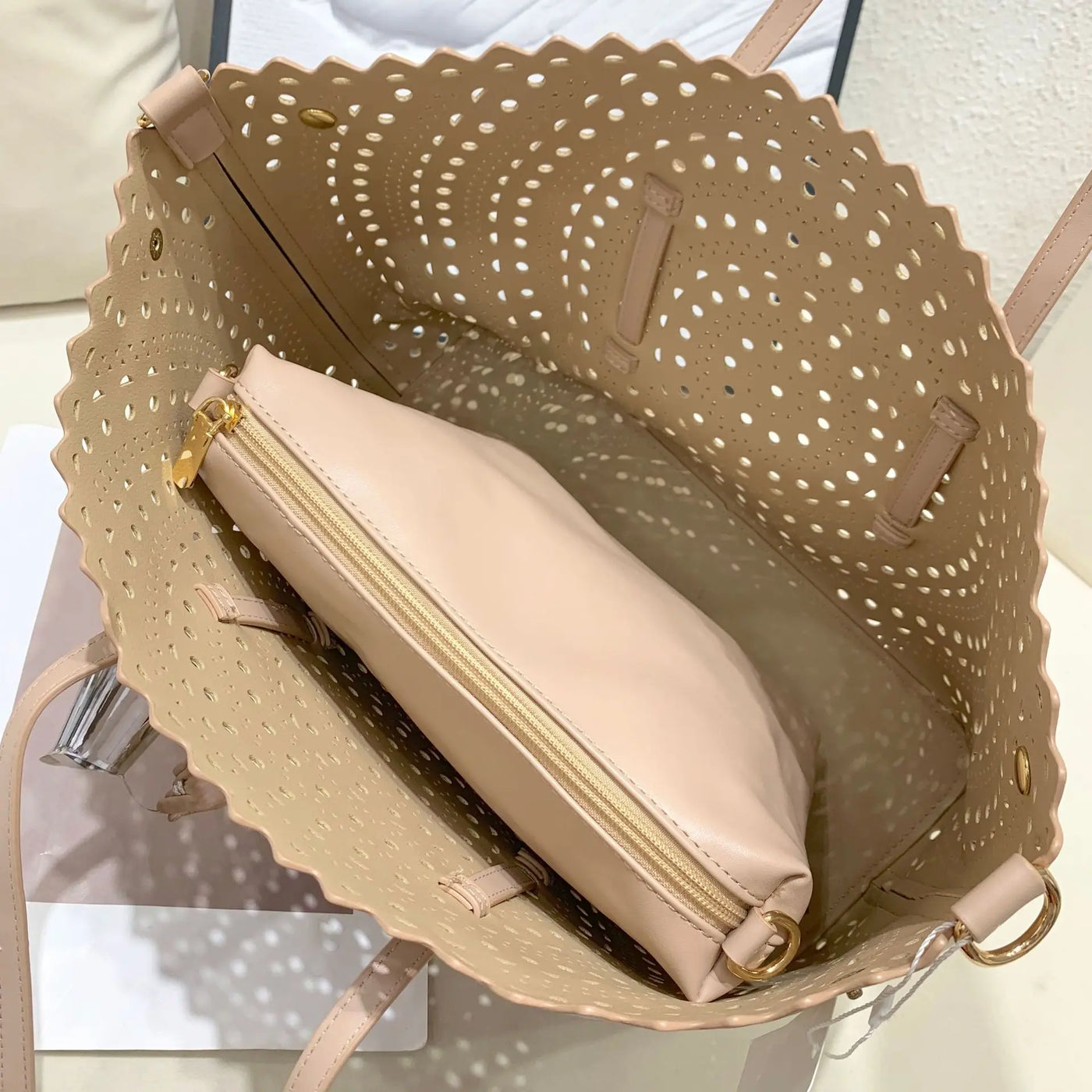 Women's Designer Brand Luxury Round Wave Large Capacity Shopping Tote Handbag Carved Basket Lady Shoulder Crossbody Mother Bag