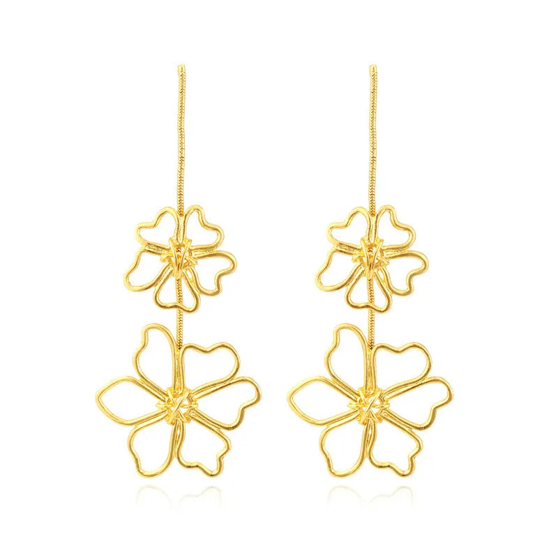 New exaggerated cold wind long alloy flower earrings European and American retro temperament flower pendant senior sense of earr