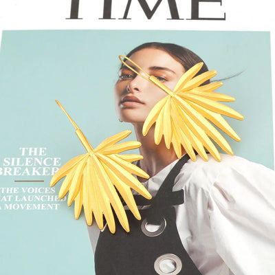 New exaggerated cold wind long alloy flower earrings European and American retro temperament flower pendant senior sense of earr