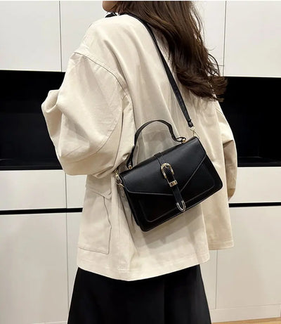 Top-Tier Ladies Hand Bags Crafted From Line-Printed Leather Boasting Trendy Lasting Lightweight Vintage Daily Style