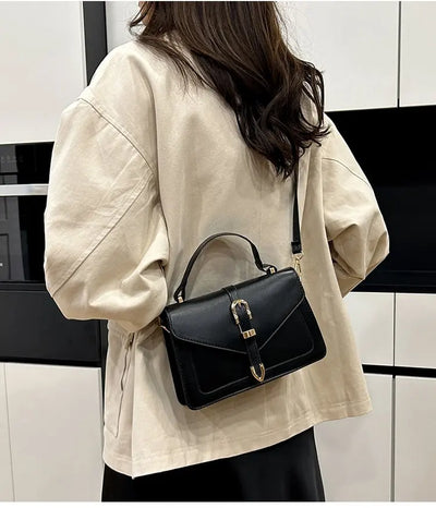 Top-Tier Ladies Hand Bags Crafted From Line-Printed Leather Boasting Trendy Lasting Lightweight Vintage Daily Style