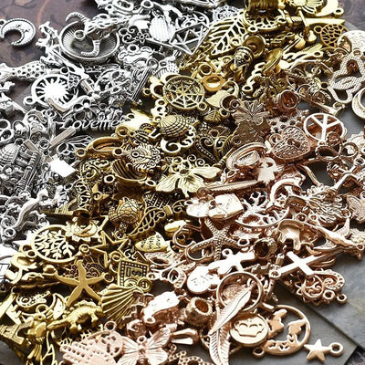 Mixed Tibetan Gold and Silver Alloy Small Pendant Necklace Bracelet Pendant Earrings Handmade DIY Material Jewelry Accessories