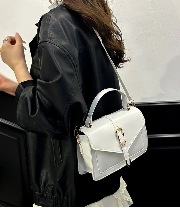 Top-Tier Ladies Hand Bags Crafted From Line-Printed Leather Boasting Trendy Lasting Lightweight Vintage Daily Style