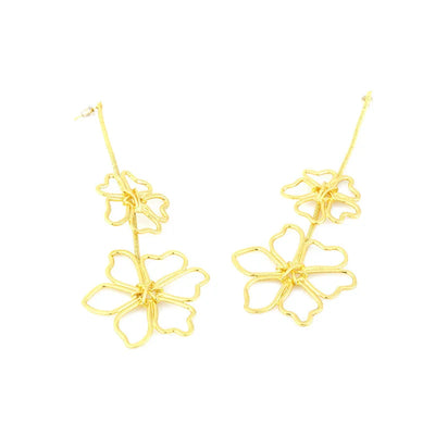 New exaggerated cold wind long alloy flower earrings European and American retro temperament flower pendant senior sense of earr