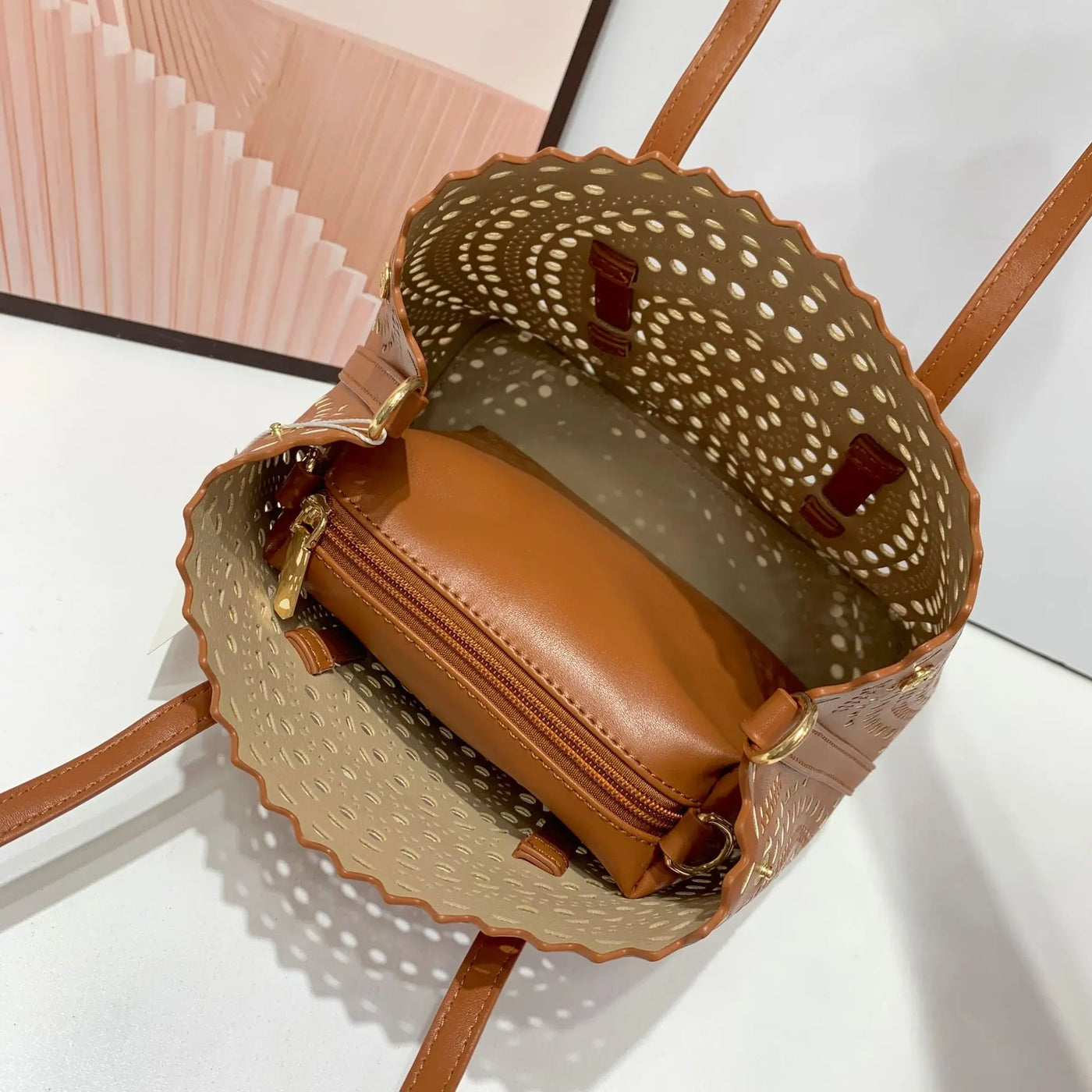 Women's Designer Brand Luxury Round Wave Large Capacity Shopping Tote Handbag Carved Basket Lady Shoulder Crossbody Mother Bag