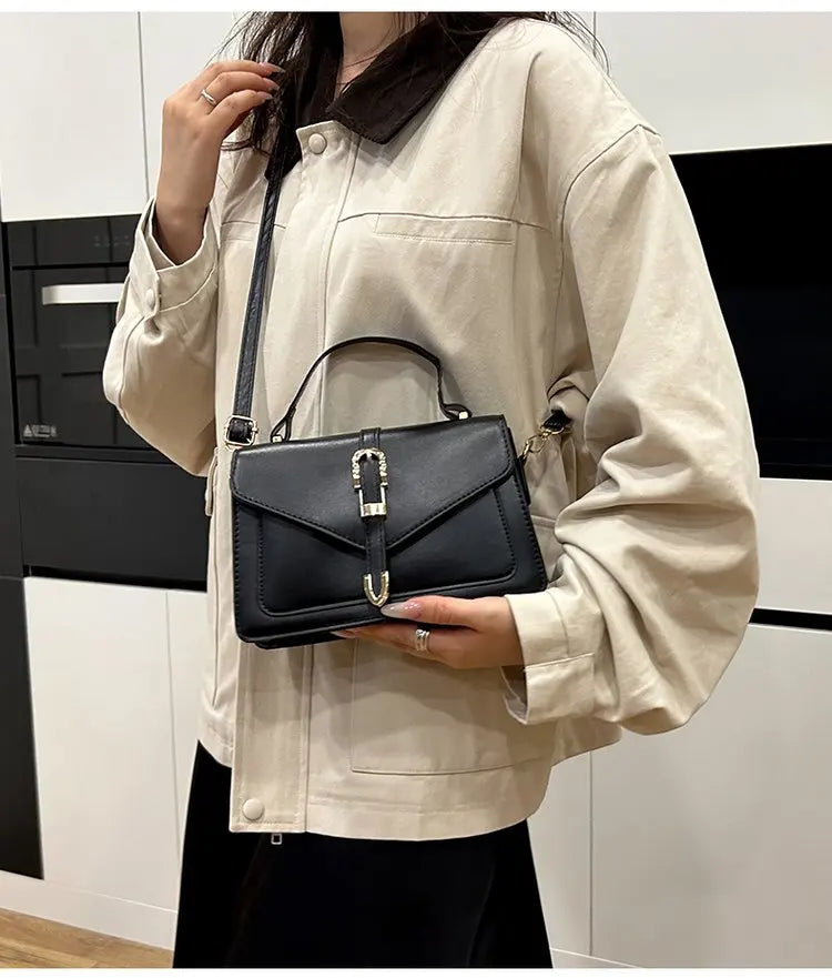 Top-Tier Ladies Hand Bags Crafted From Line-Printed Leather Boasting Trendy Lasting Lightweight Vintage Daily Style