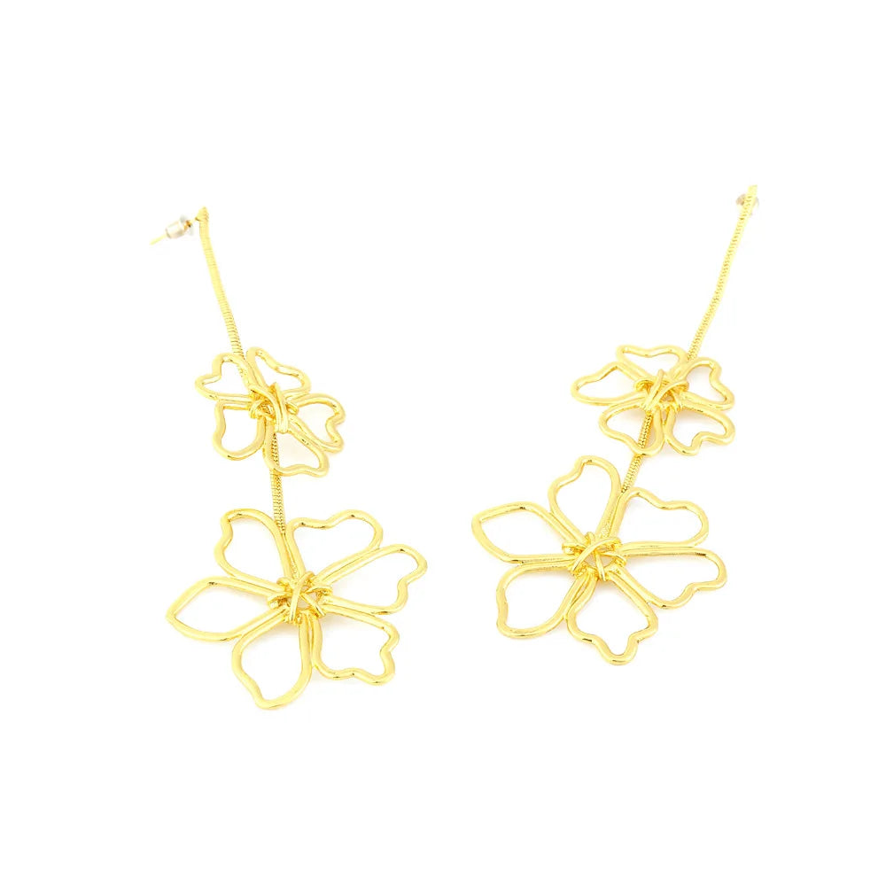 New exaggerated cold wind long alloy flower earrings European and American retro temperament flower pendant senior sense of earr